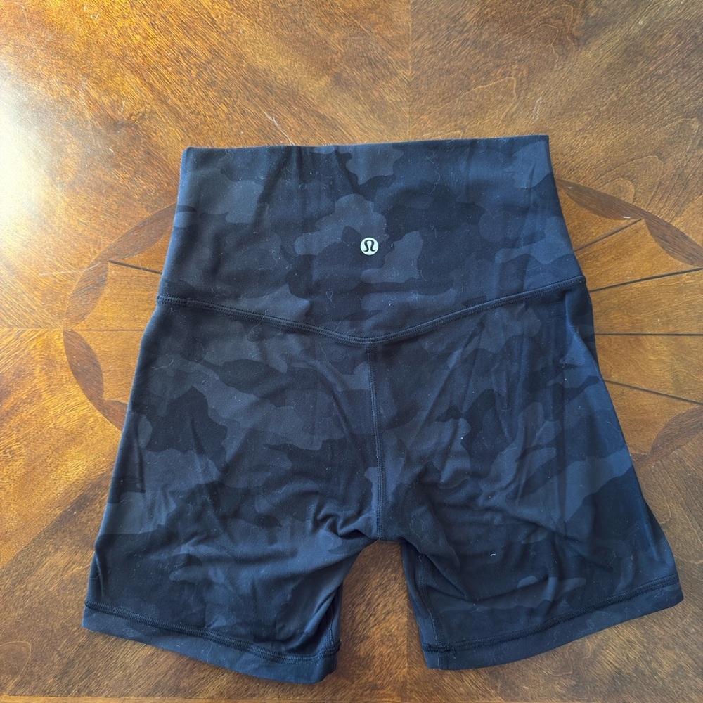 lululemon athletica Women's Camo Black Bike Shorts